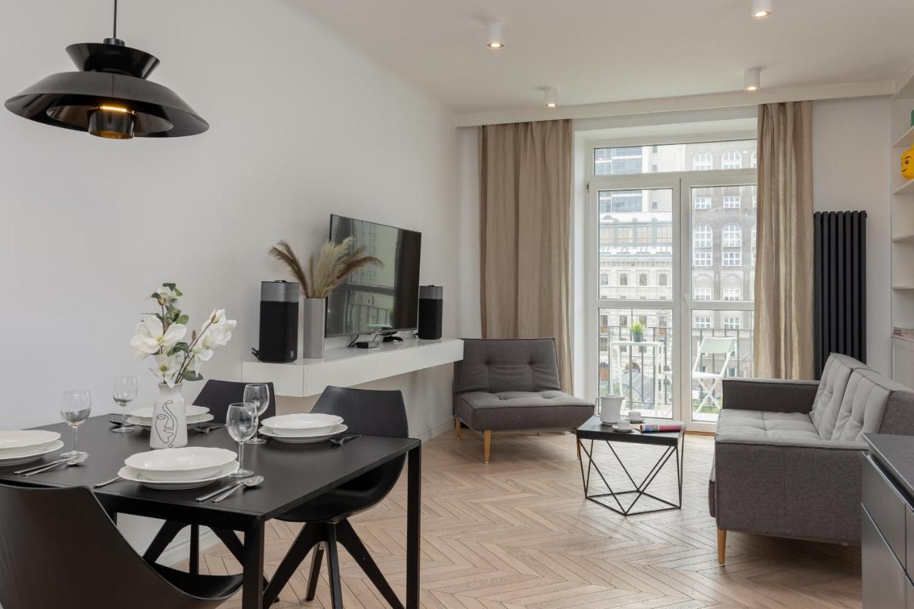 Trendy Apartment Marszalkowska With City View Near Ogrod Saski By Noclegi Renters Warsaw Exterior photo